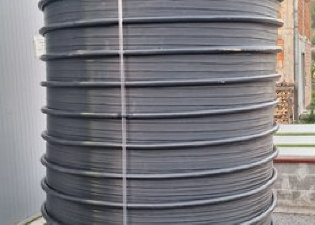 Vertikalni plastični rezervoari